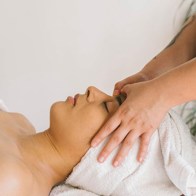 Muscura Aura - Pro Massages