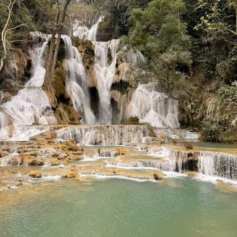 Taxi-car private service Tourism in Luang Prabang Laos 🇱🇦