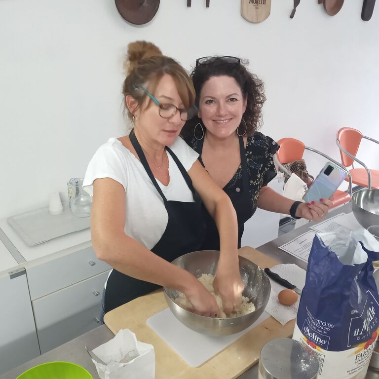Cooking class in Tuscany with Mangiardivino