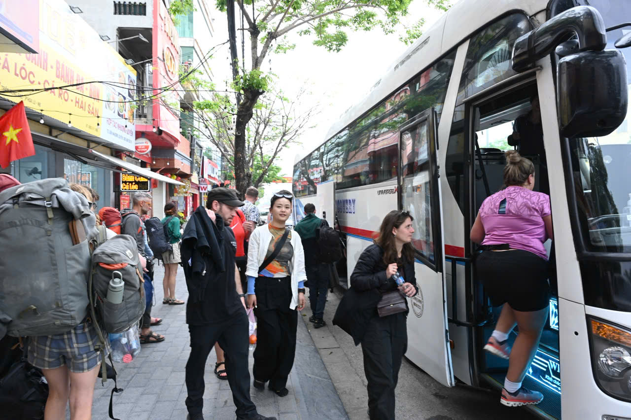 Ninh Binh Discovery Bus