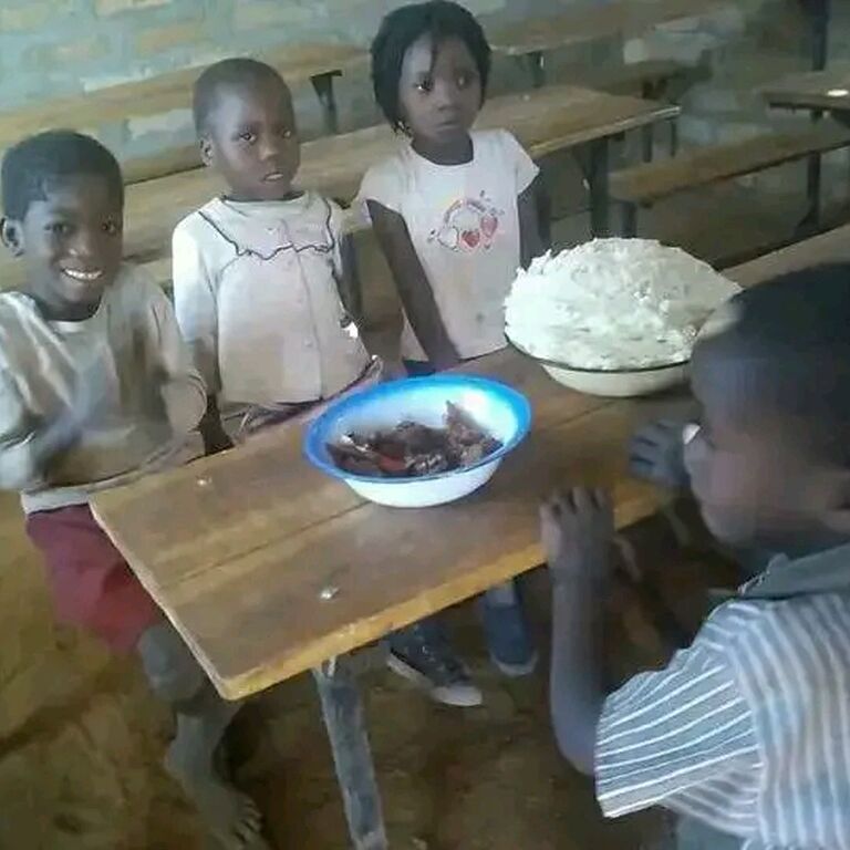 Victoria falls Ubuntu Humanity and Activities