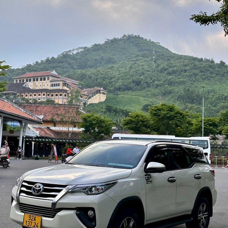 H&H TRAVEL