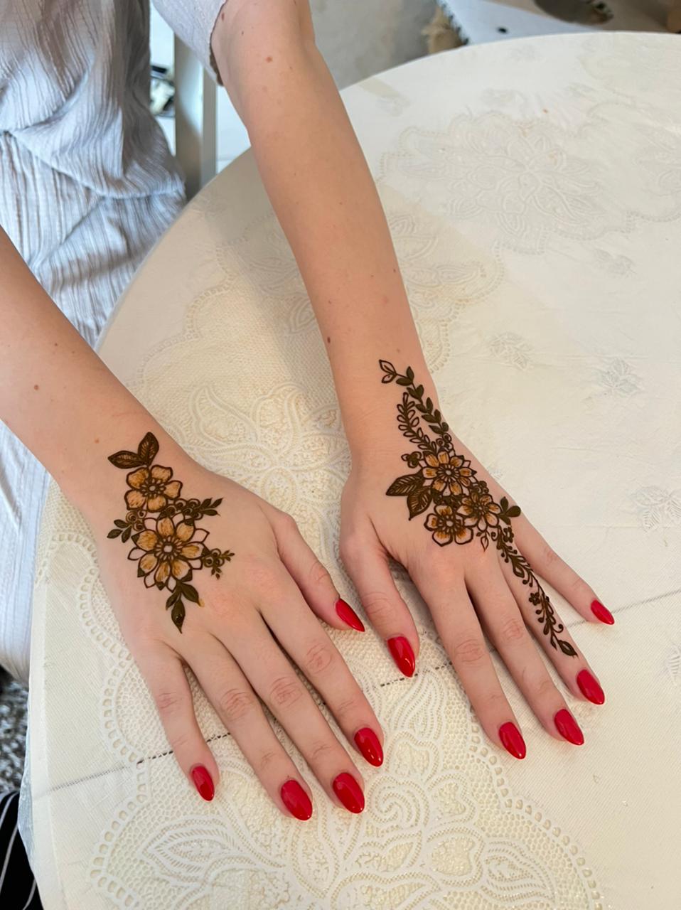 Henna tattoo / henna painting home service