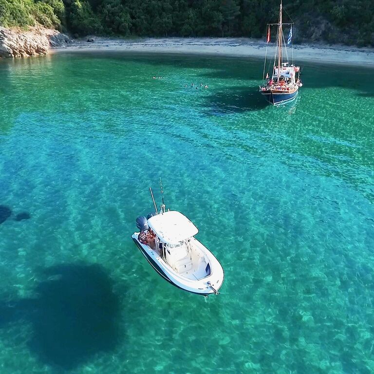 BLUE LAGOON VOURVOUROU