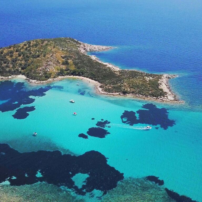 BLUE LAGOON VOURVOUROU