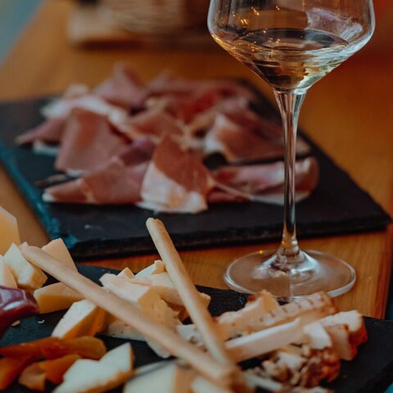 Wine Bar & Whisky Bar FERMENT