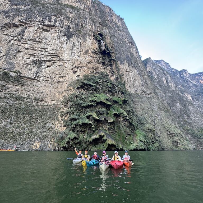 Academia y club de Kayak Uk UM