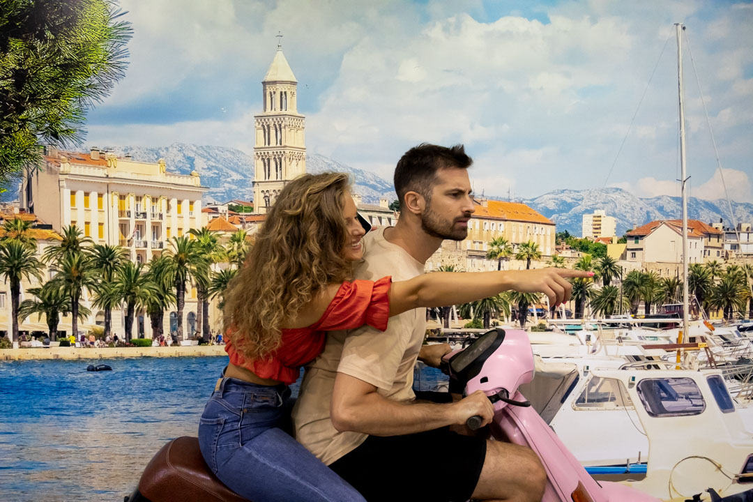 Selfie Experience Split