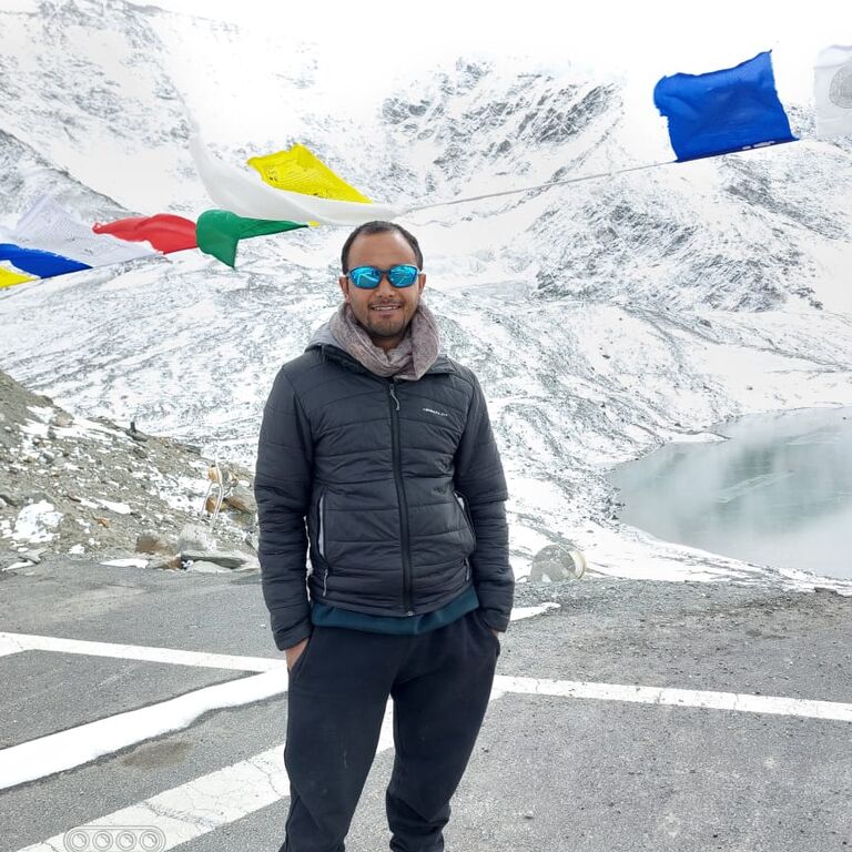 Rinchen Ladakh taxi provider