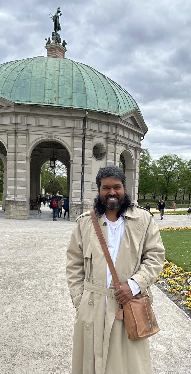 OPTIMIST NAVEEN WALKING TOURS