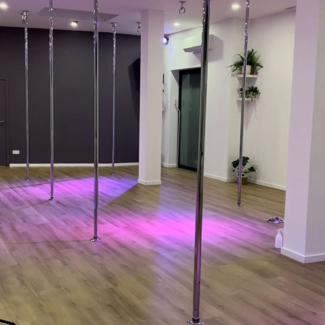 DC POLE STUDIO