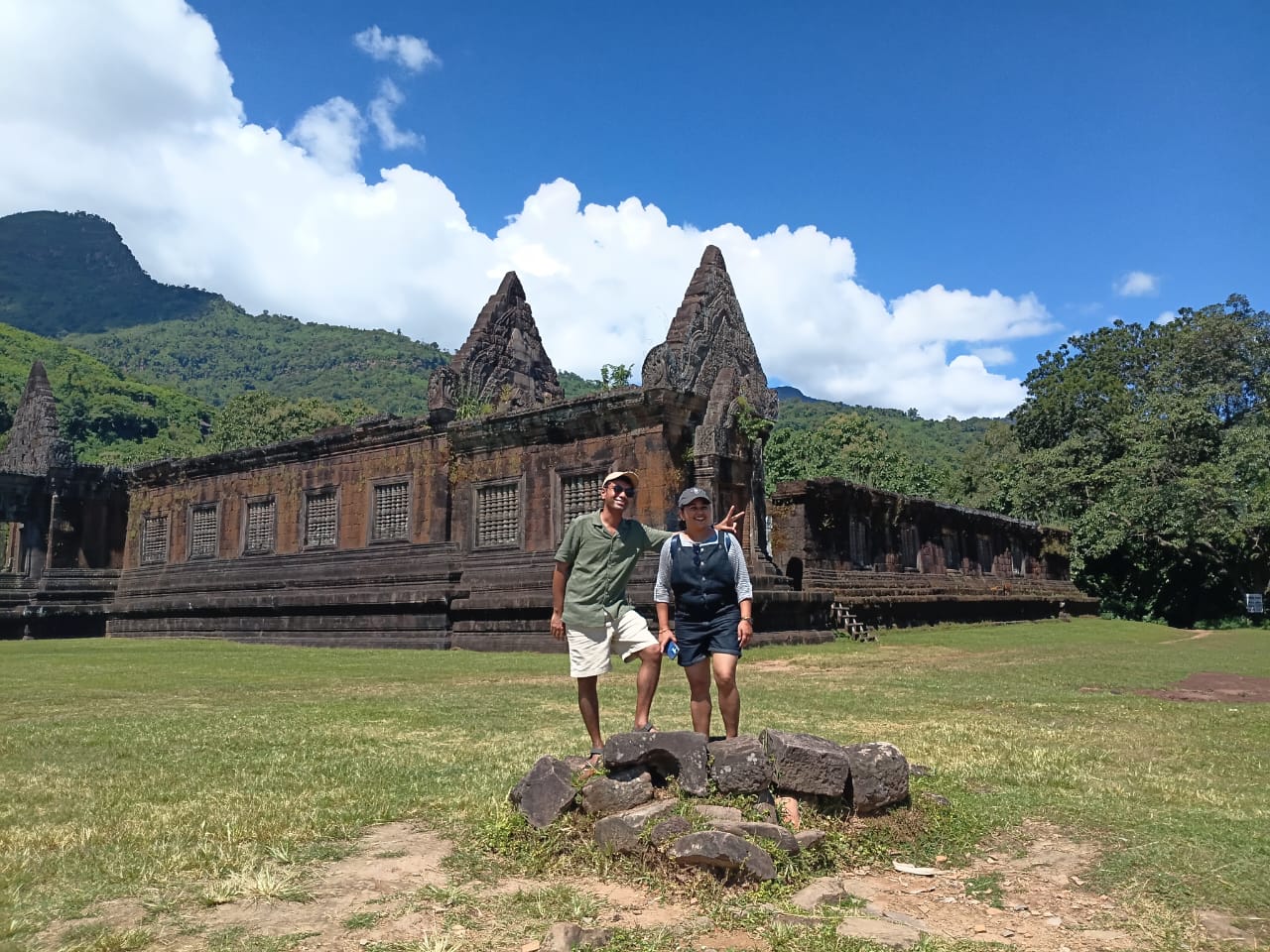 Stickyrice Tours