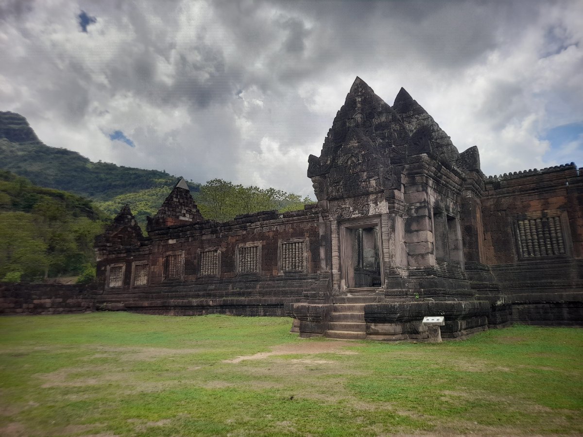 Wat Phu Tour
