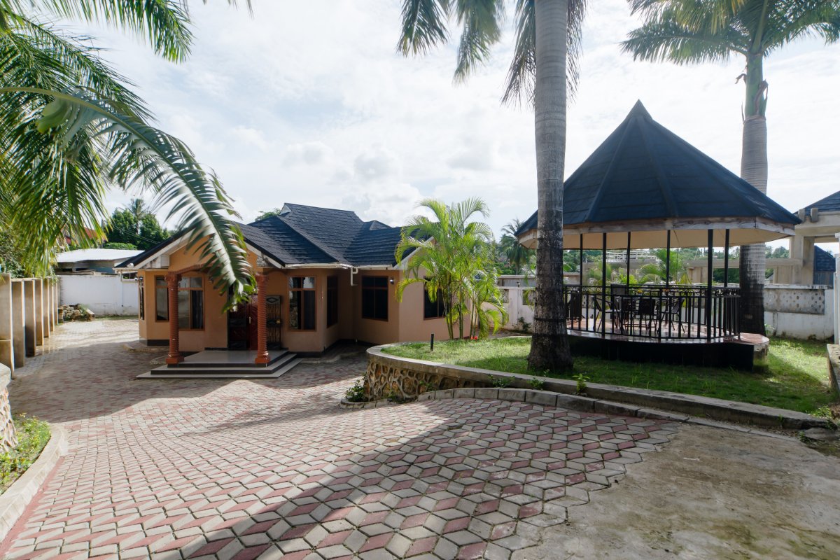 Cozy Tanzania