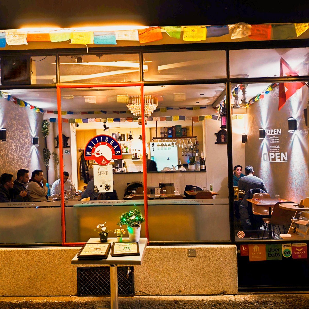 MAITIGHAR restaurant Népalais