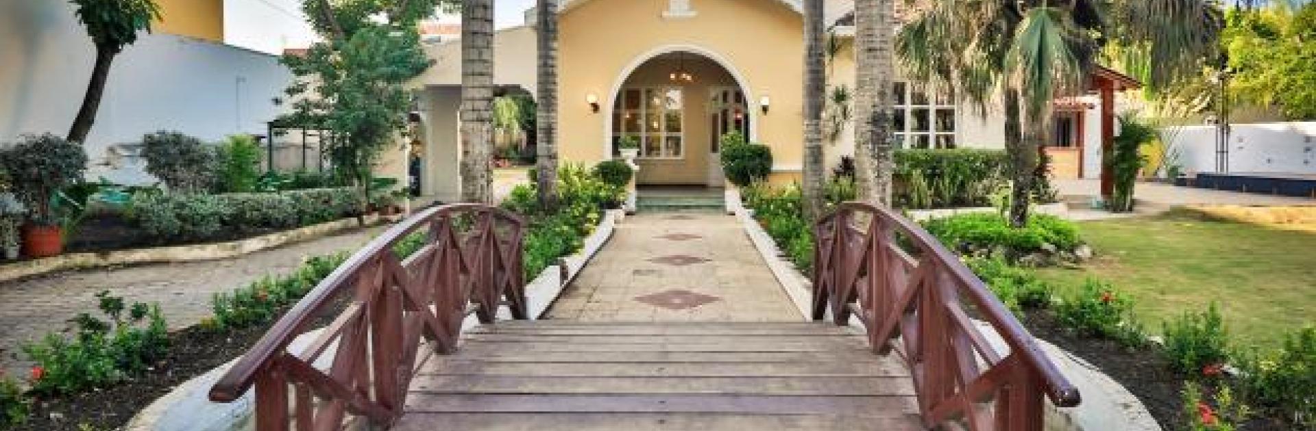 LA LANGOSTA - CASA LATINA