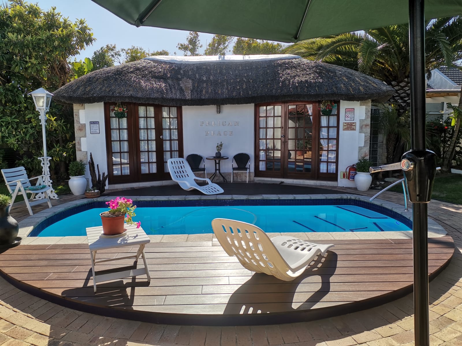 Pelican Place Guest Cottages