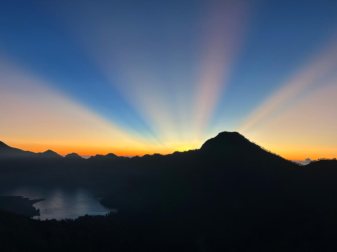 rinjani volcano