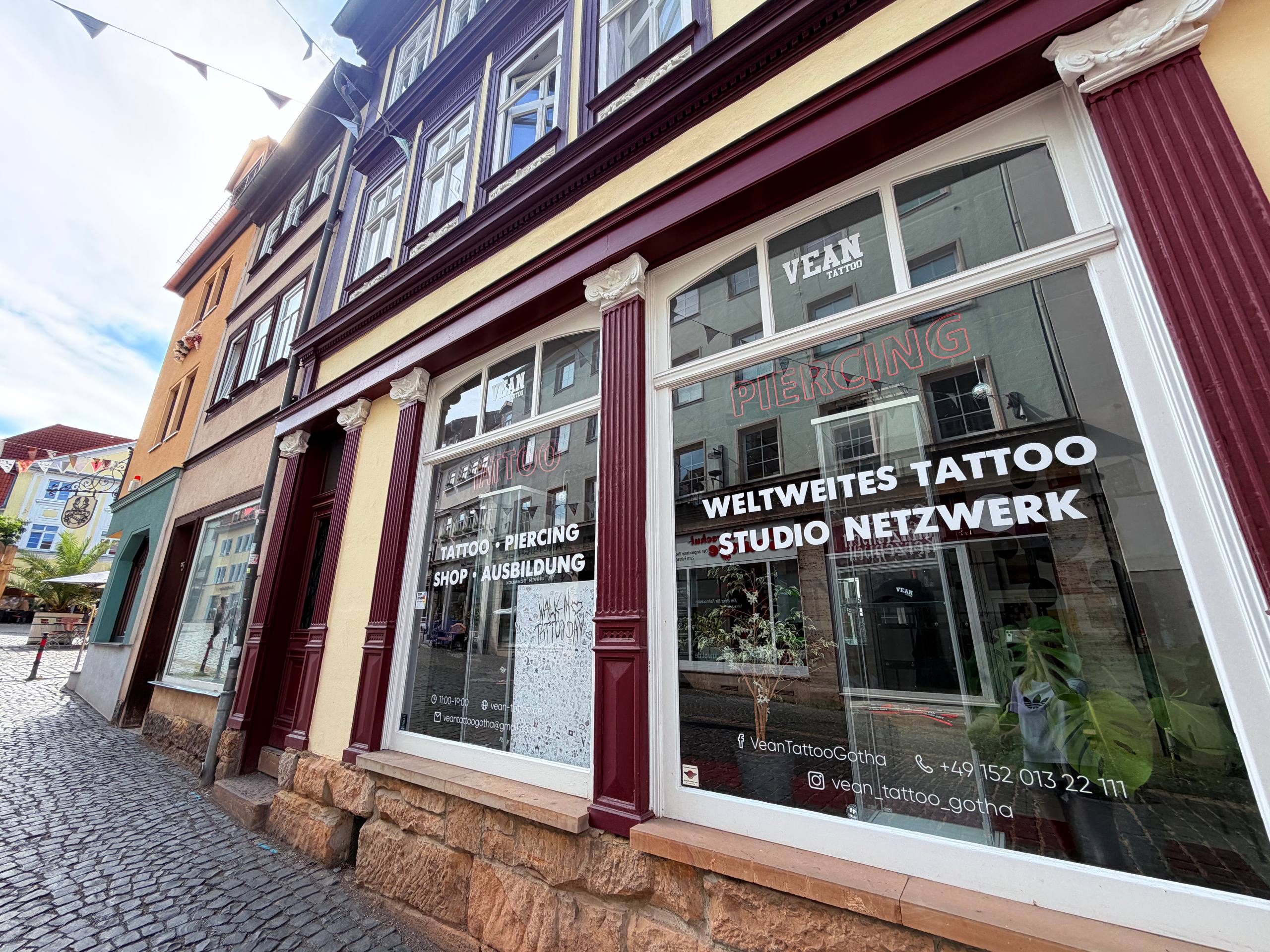 VEAN TATTOO GOTHA