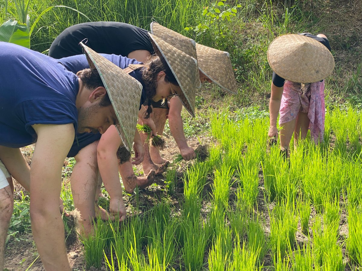 Khmu Connections