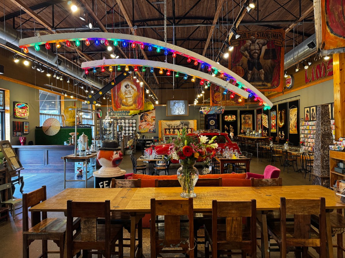 Three Cats Restaurant