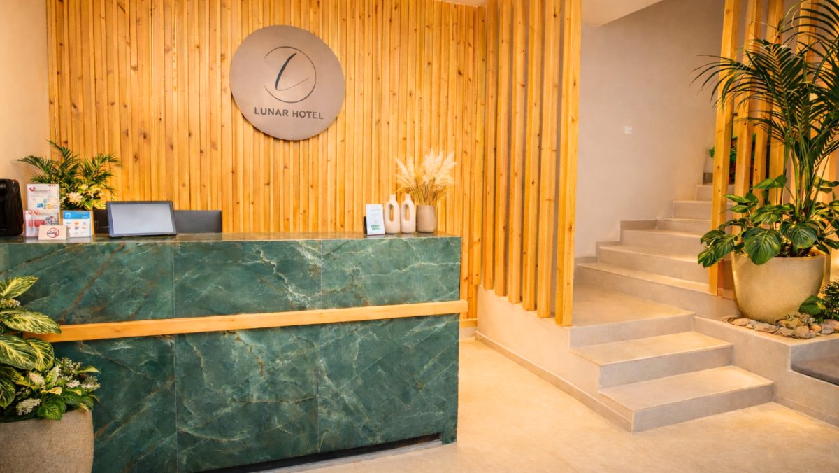 LUNAR HOTEL