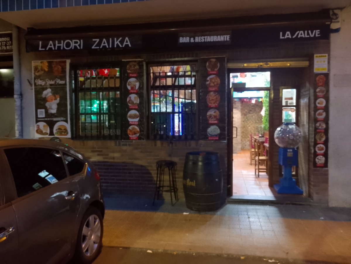 Lahori Zika bae kebab pizza