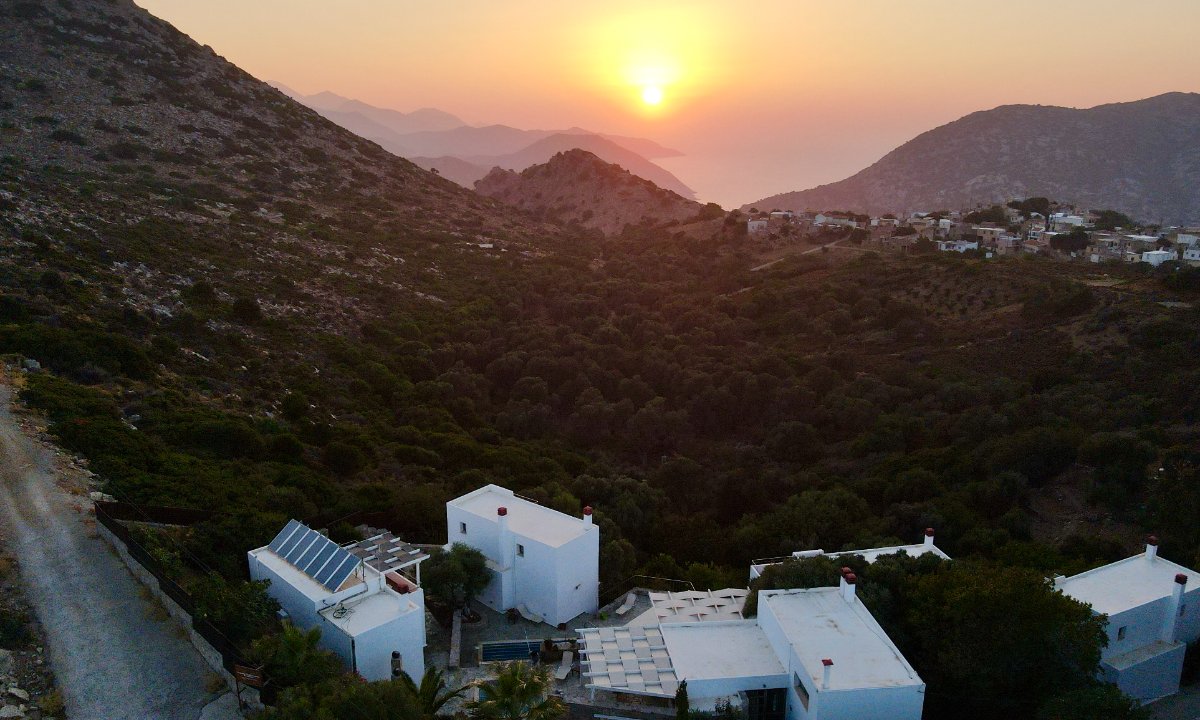 ACHLADA MOURTZANAKIS RESIDENCE