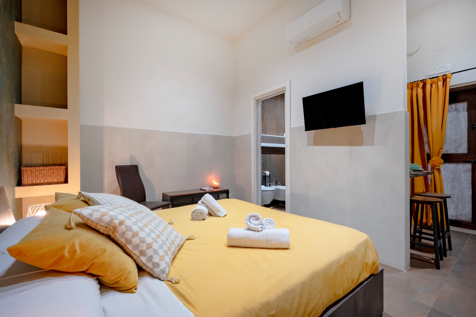 Wind Rose Suite Bari Sea