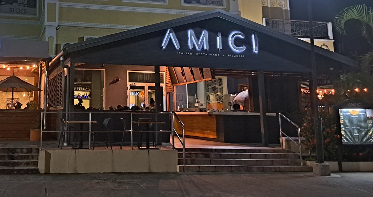 Amici Restaurant & Pizzeria