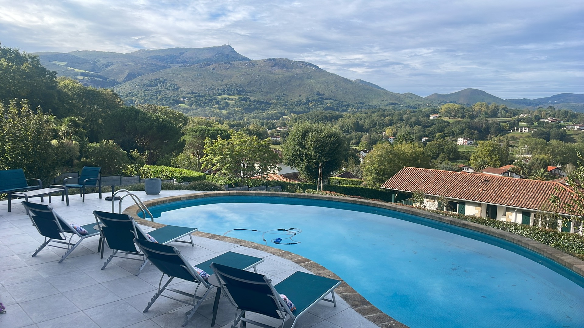 Guesthouse Maison iratzean