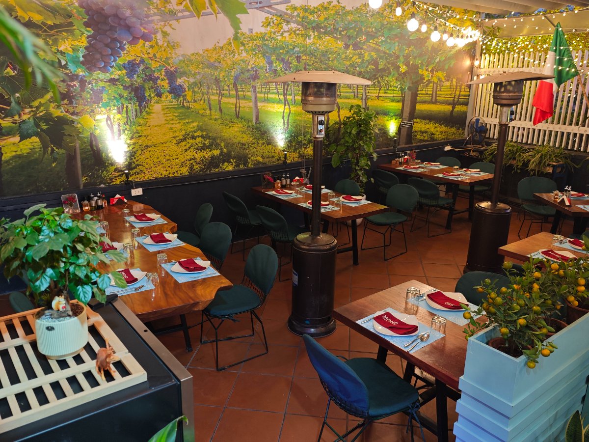 MANO Italian Restaurant & Shop