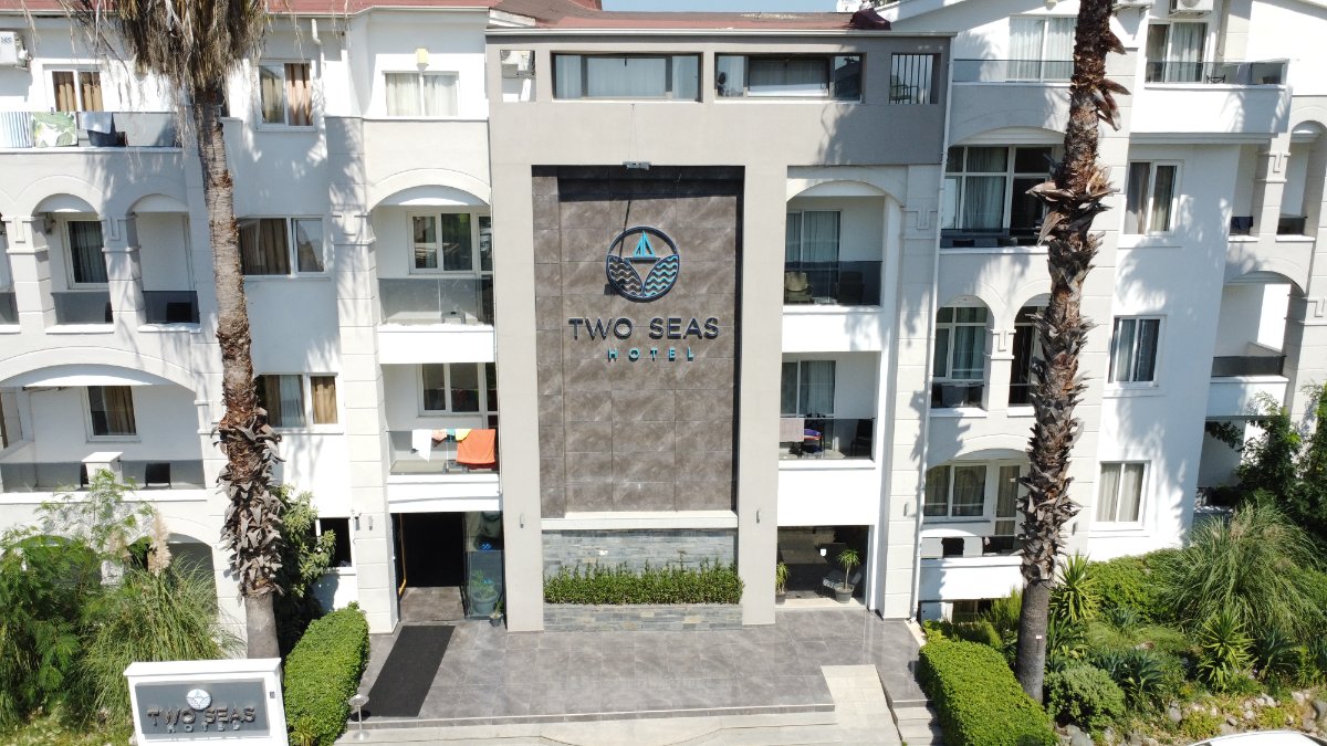 Twoseas Hotel