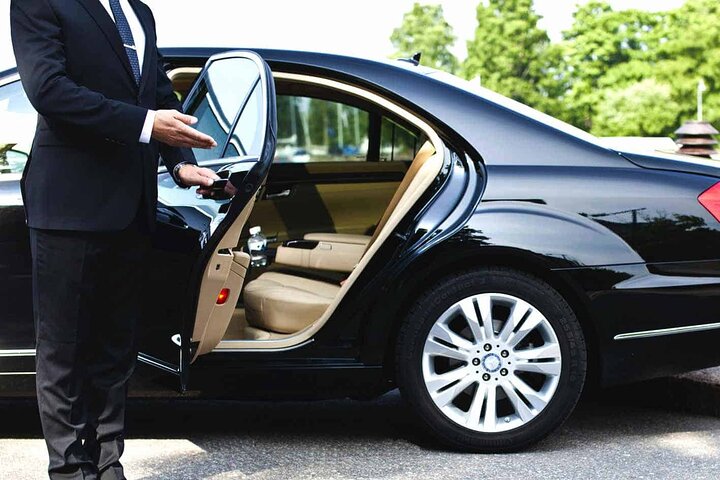 30 Dollar for Airport Transfer