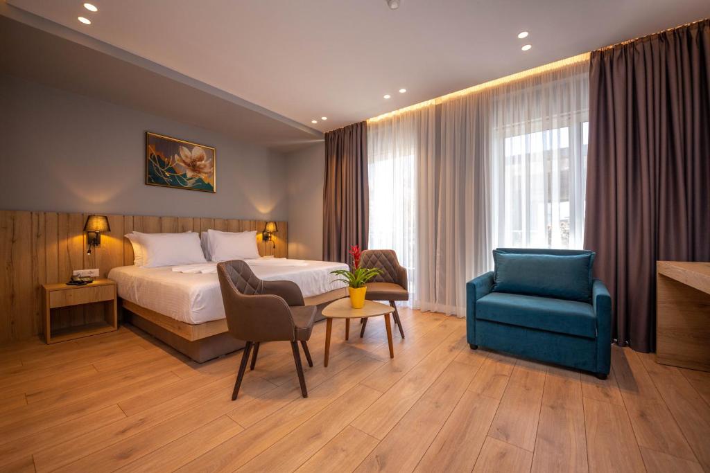 Azure Inn Hotel 4 Stars