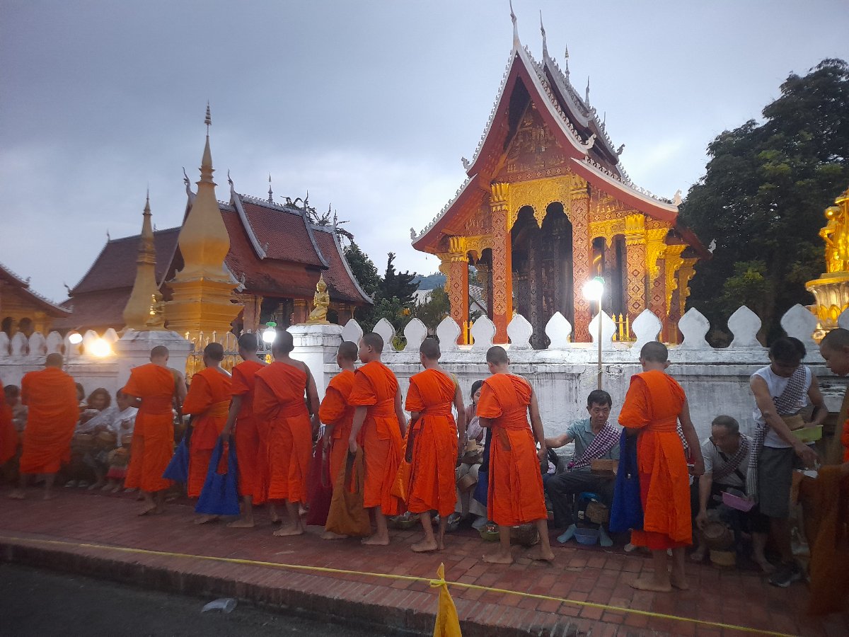 FD LUANG PRABANG CITY TOUR