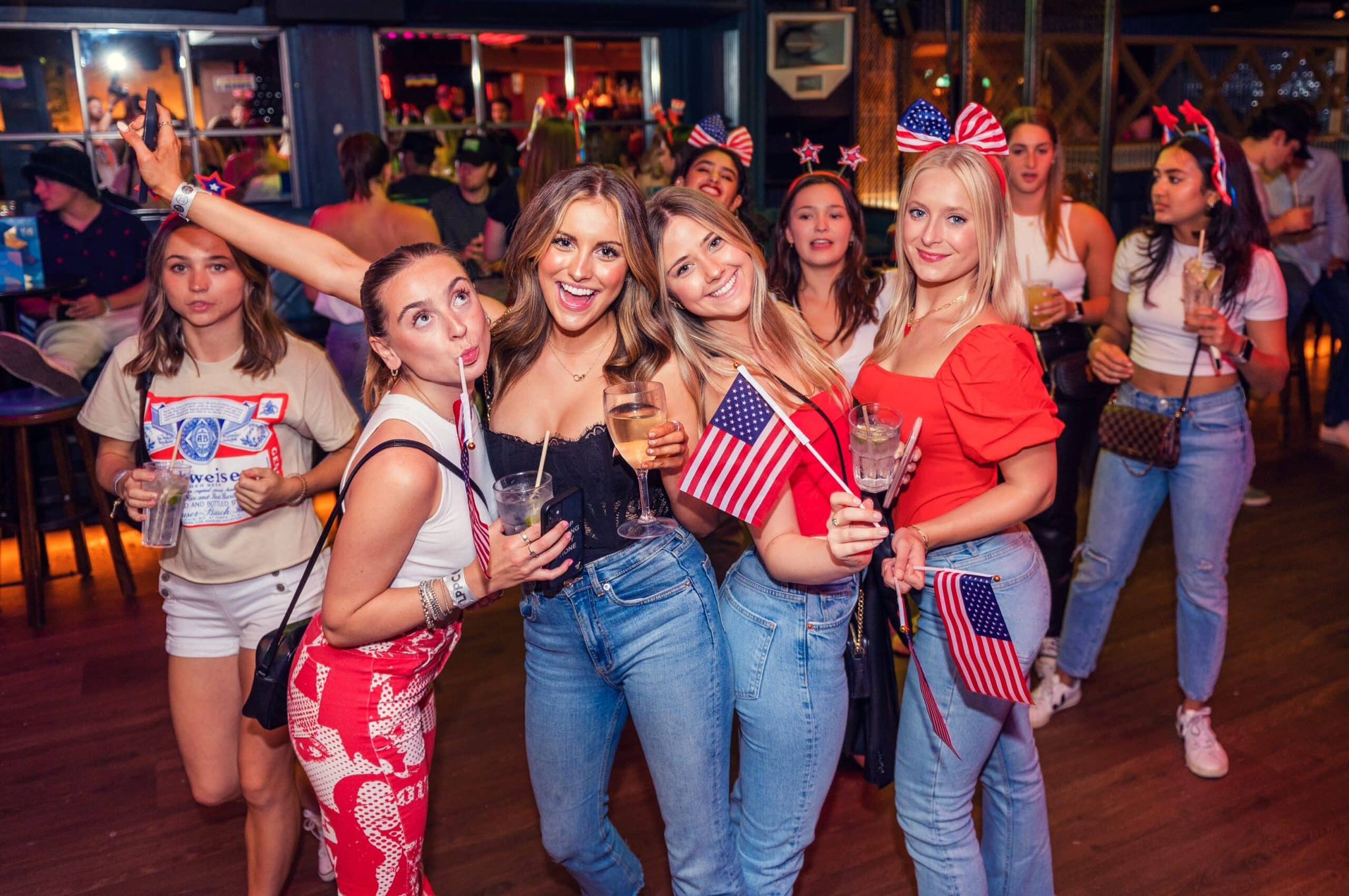 Hoppers - Pub Crawl
