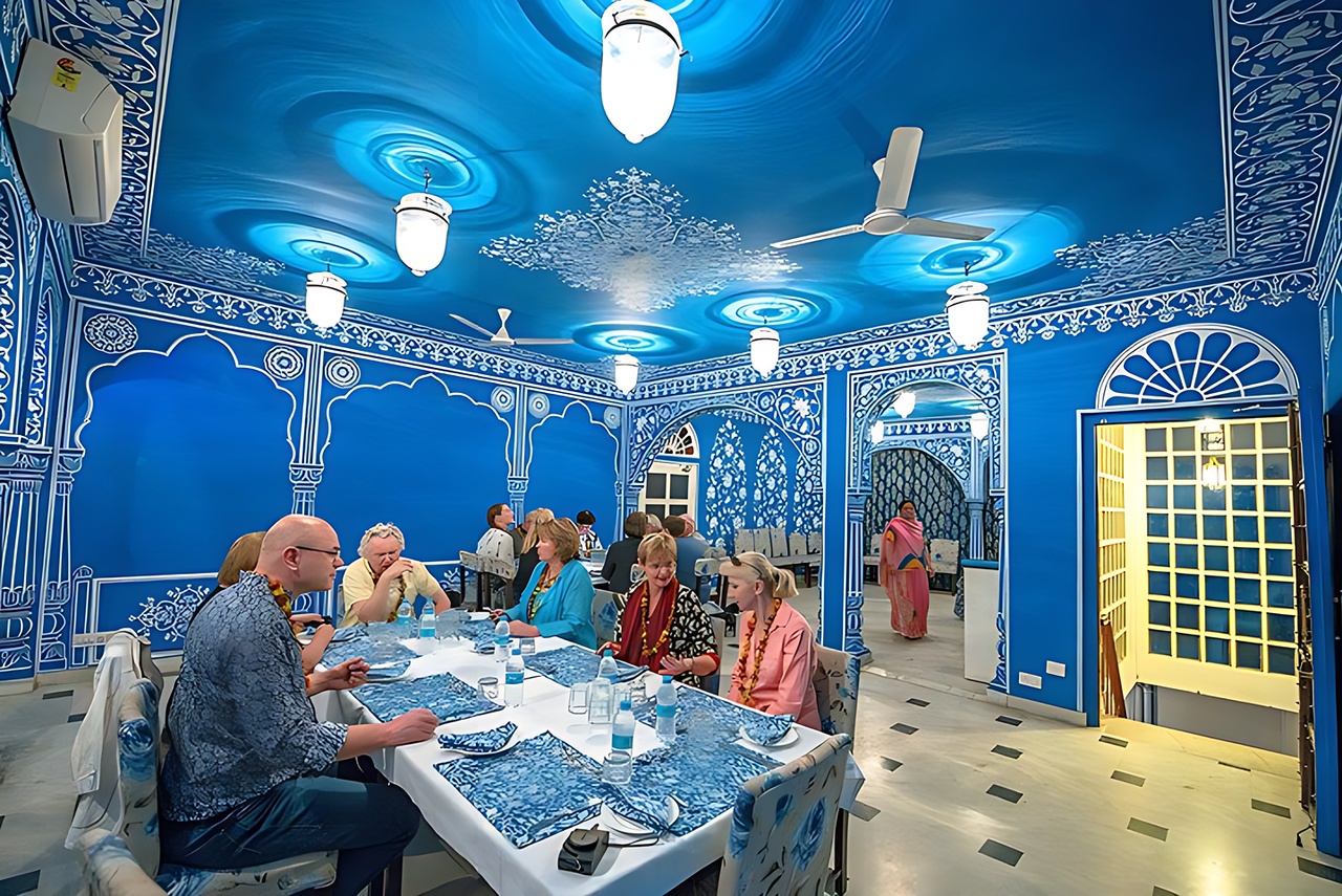 LUXE TIMETRAVEL & EXPERIENCES