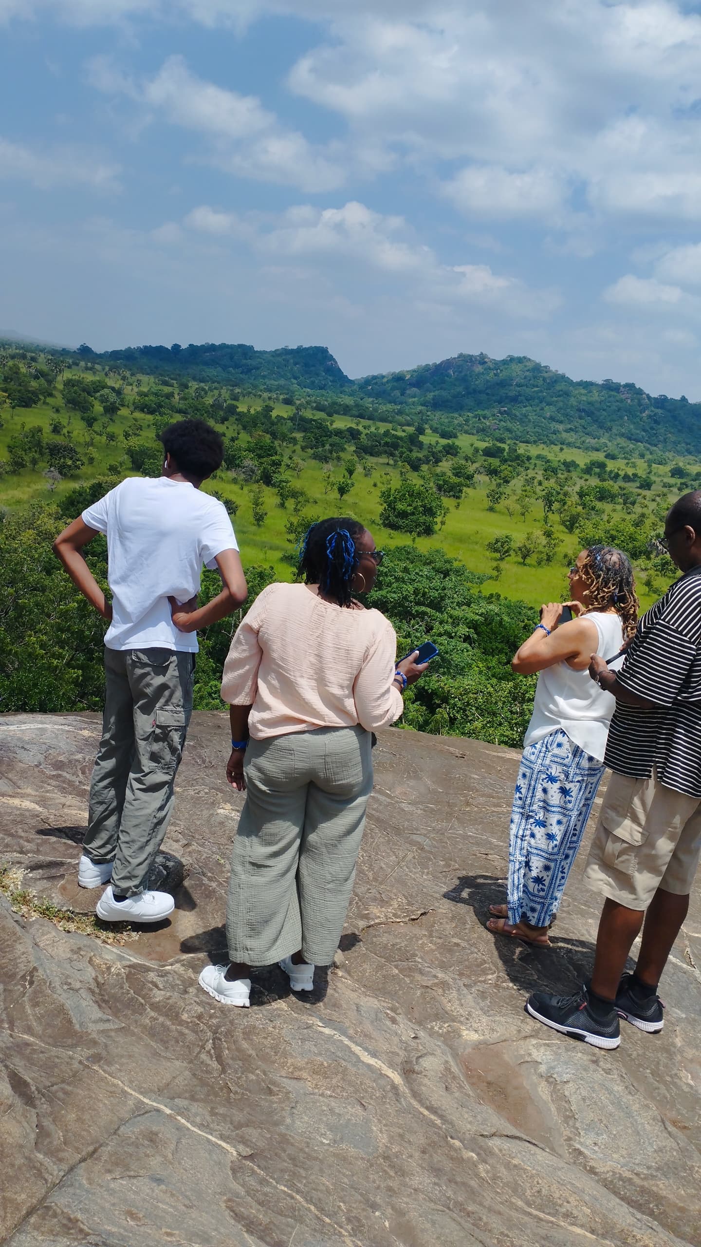 Kadelo Travels