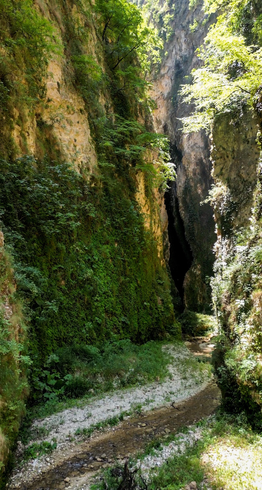 Vlore:Discover Velca Village