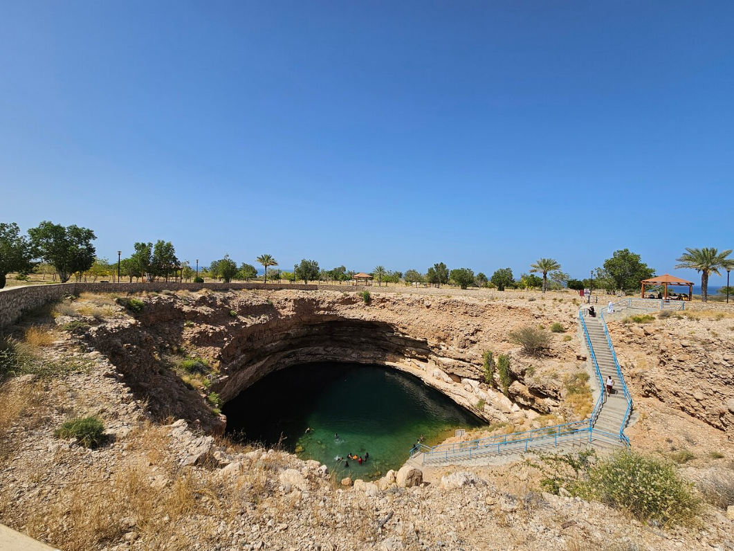 Full Day Private Tour to Wadi Shab and Bimmah Sinkhole