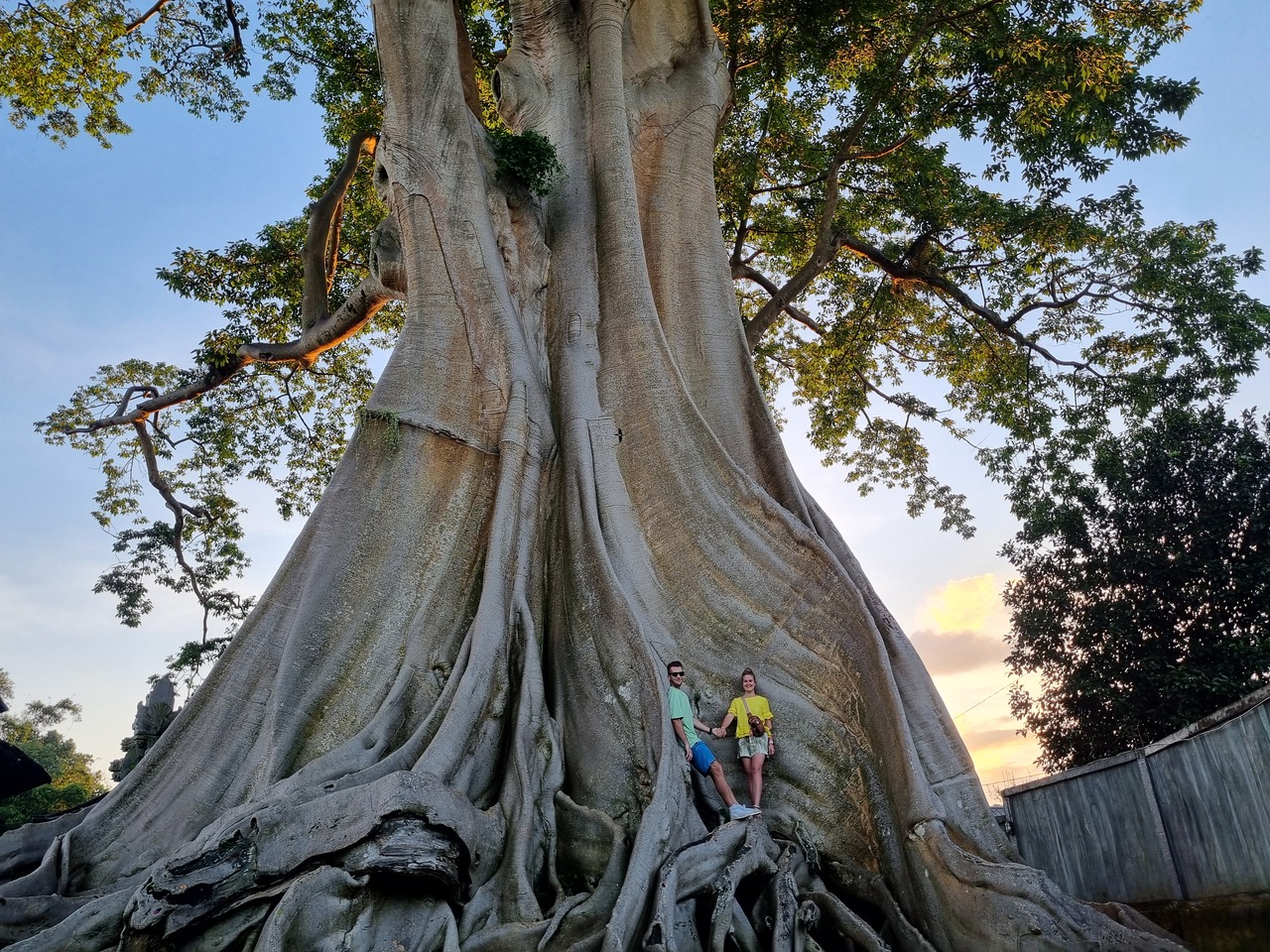 Explores Bali