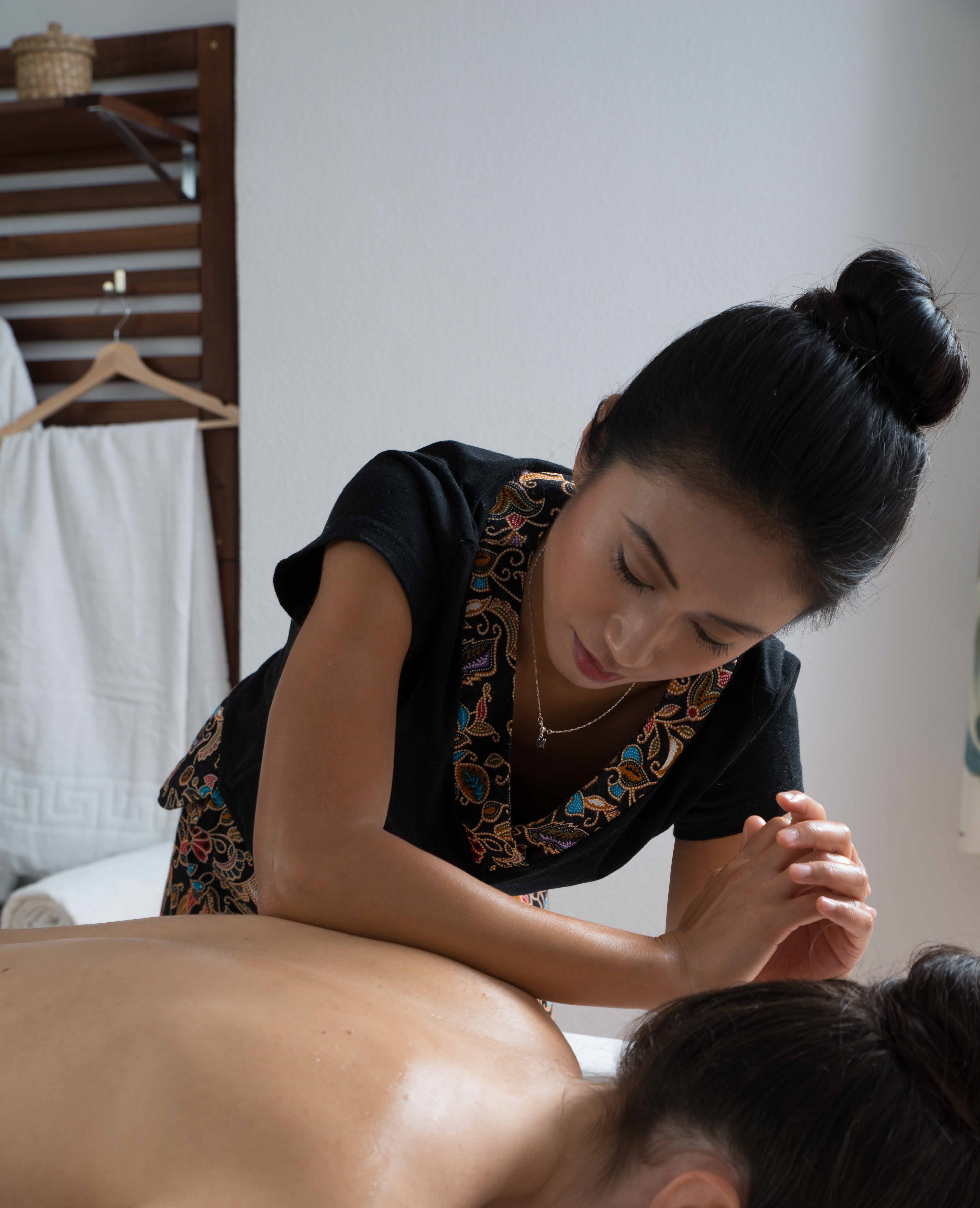 Kamiraku massage center