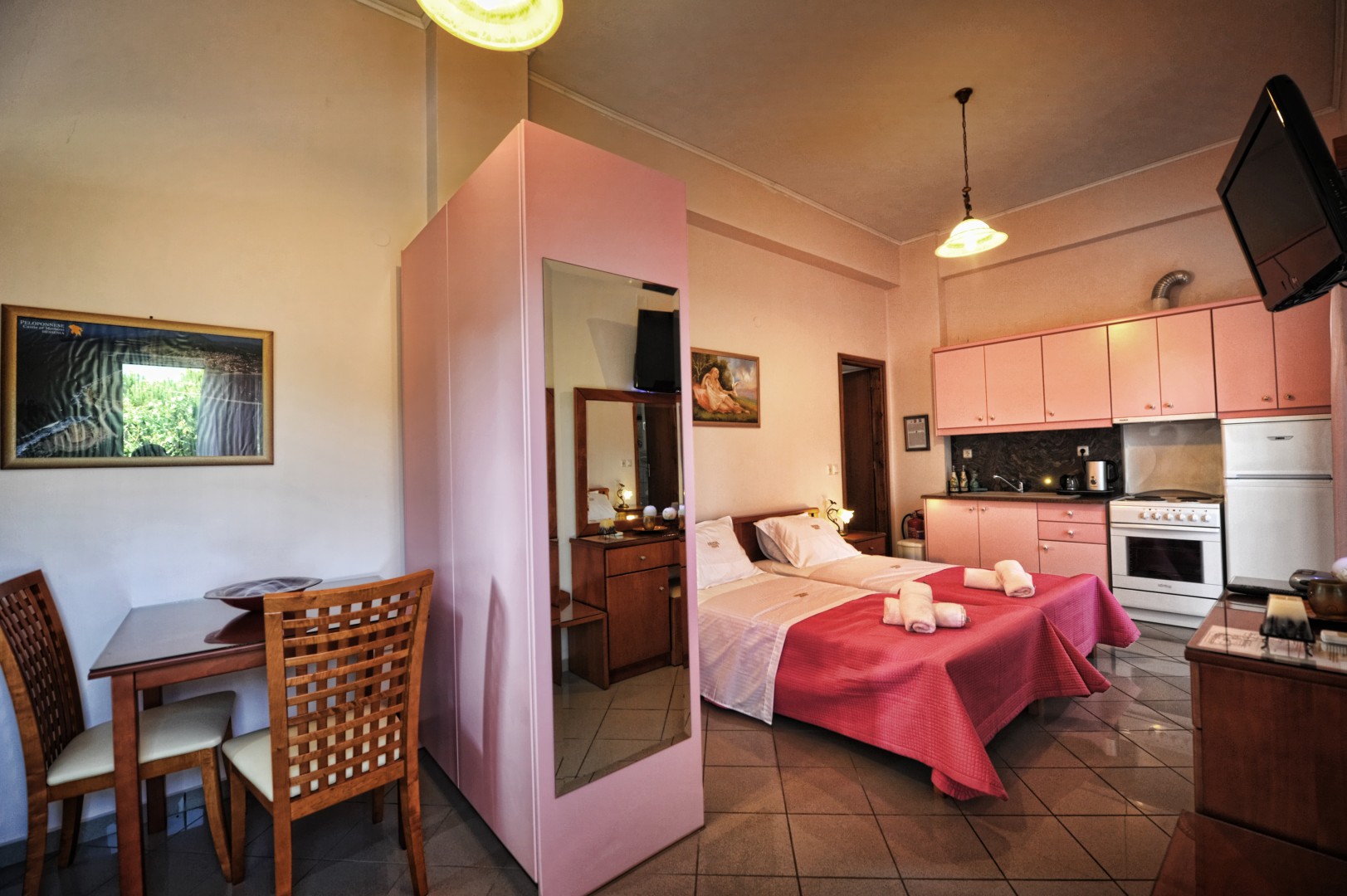 Irida Resort Suites