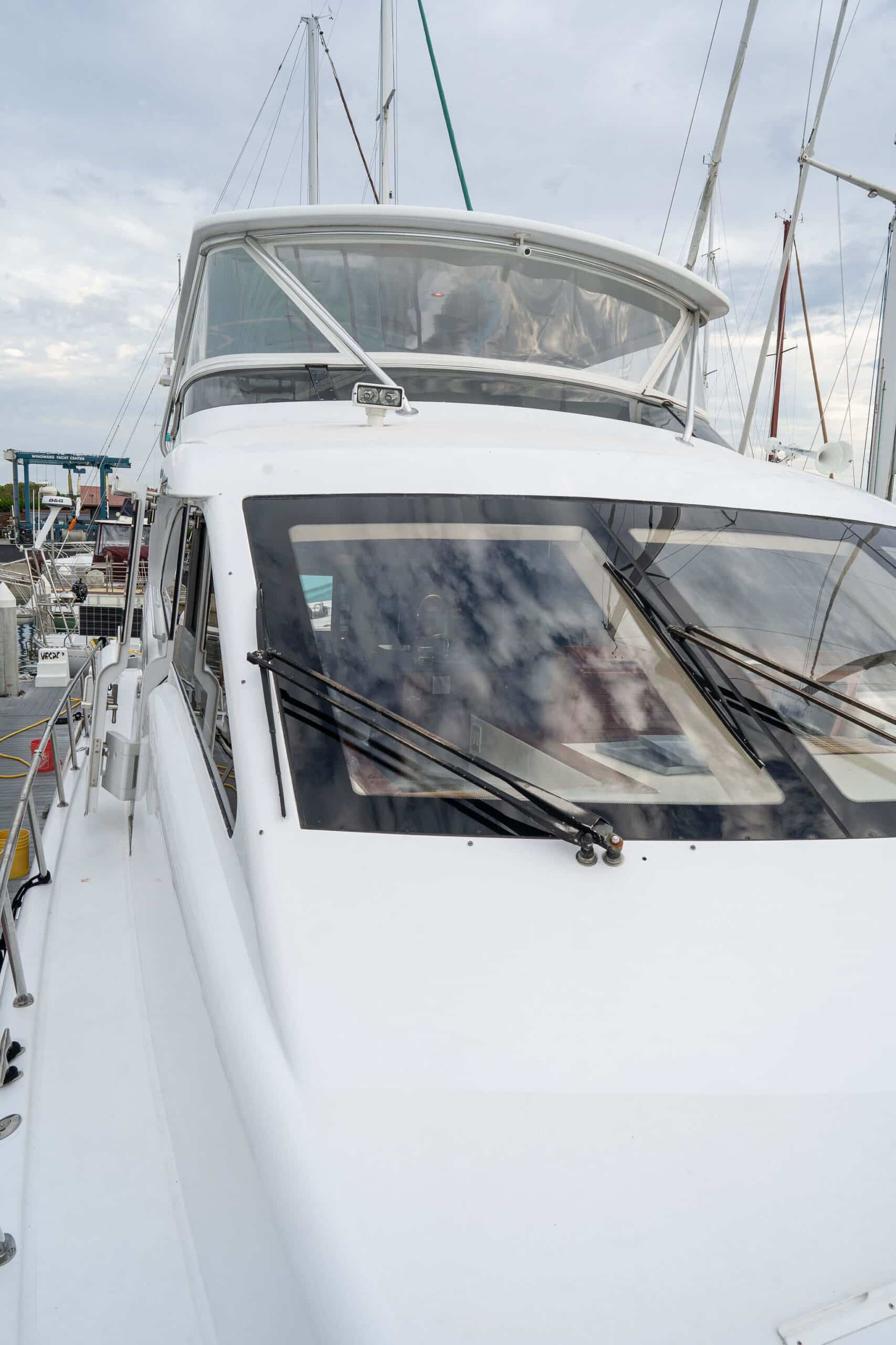 65' HATTERAS / FAMILY HATTERAS