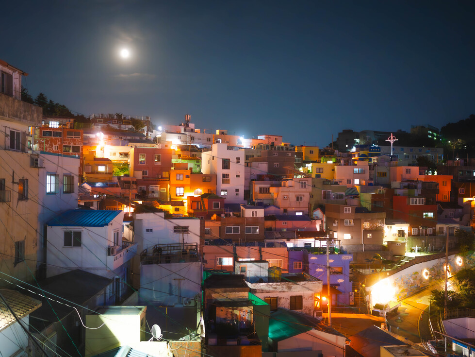 Some Day in Busan – Food, Culture & Night Photo Tours