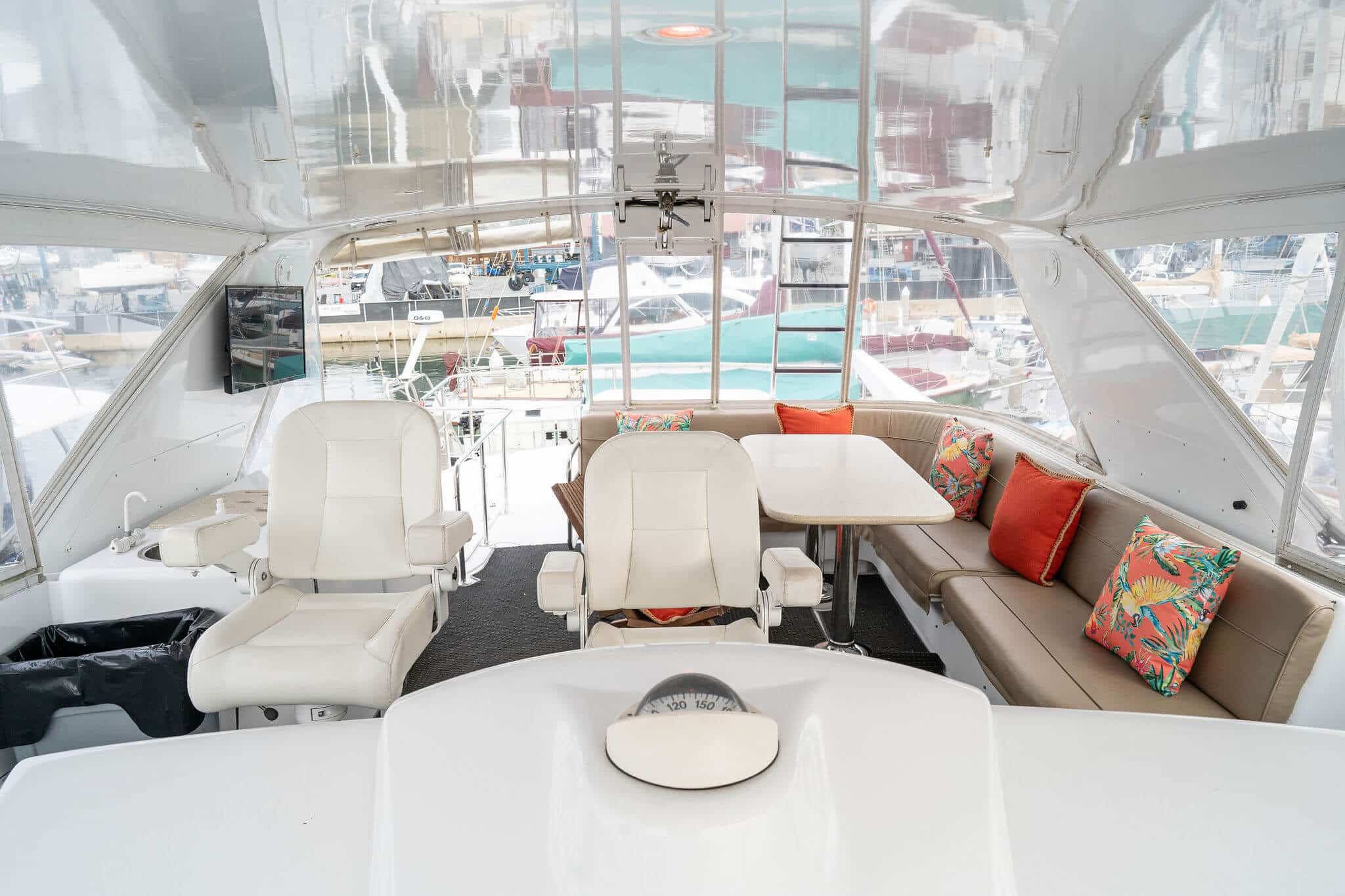 65' HATTERAS / FAMILY HATTERAS