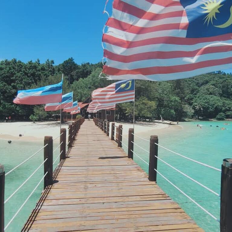 Borneo Wanderer Travel