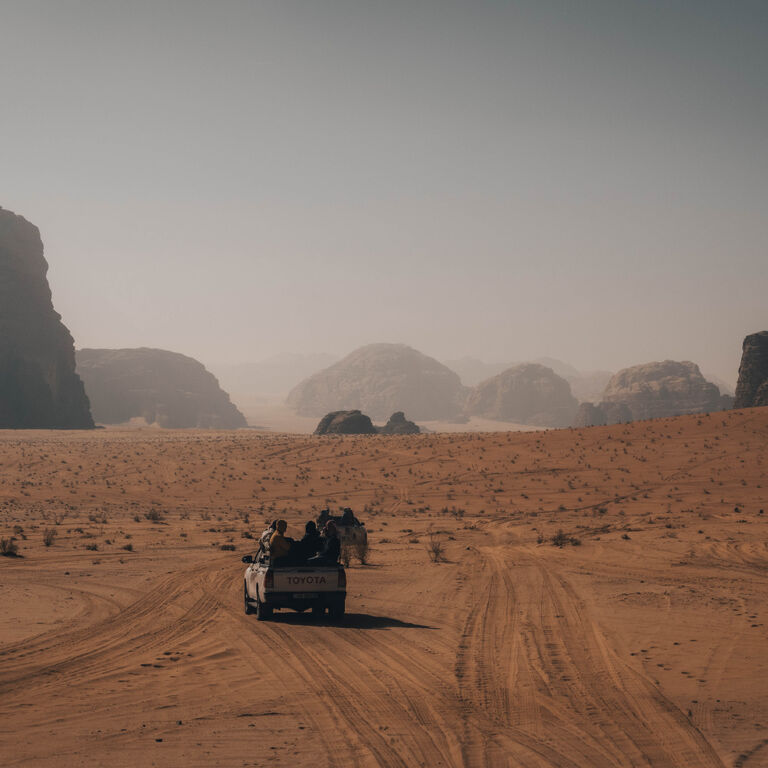 Bedouin Yoga Camop Wadi Rum Jordan