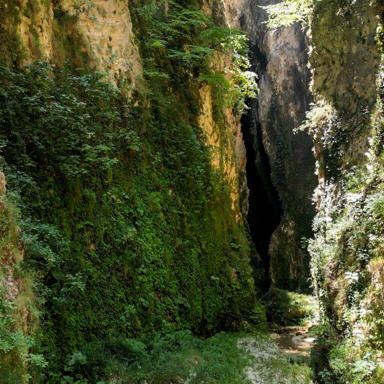 Vlore:Discover Velca Village